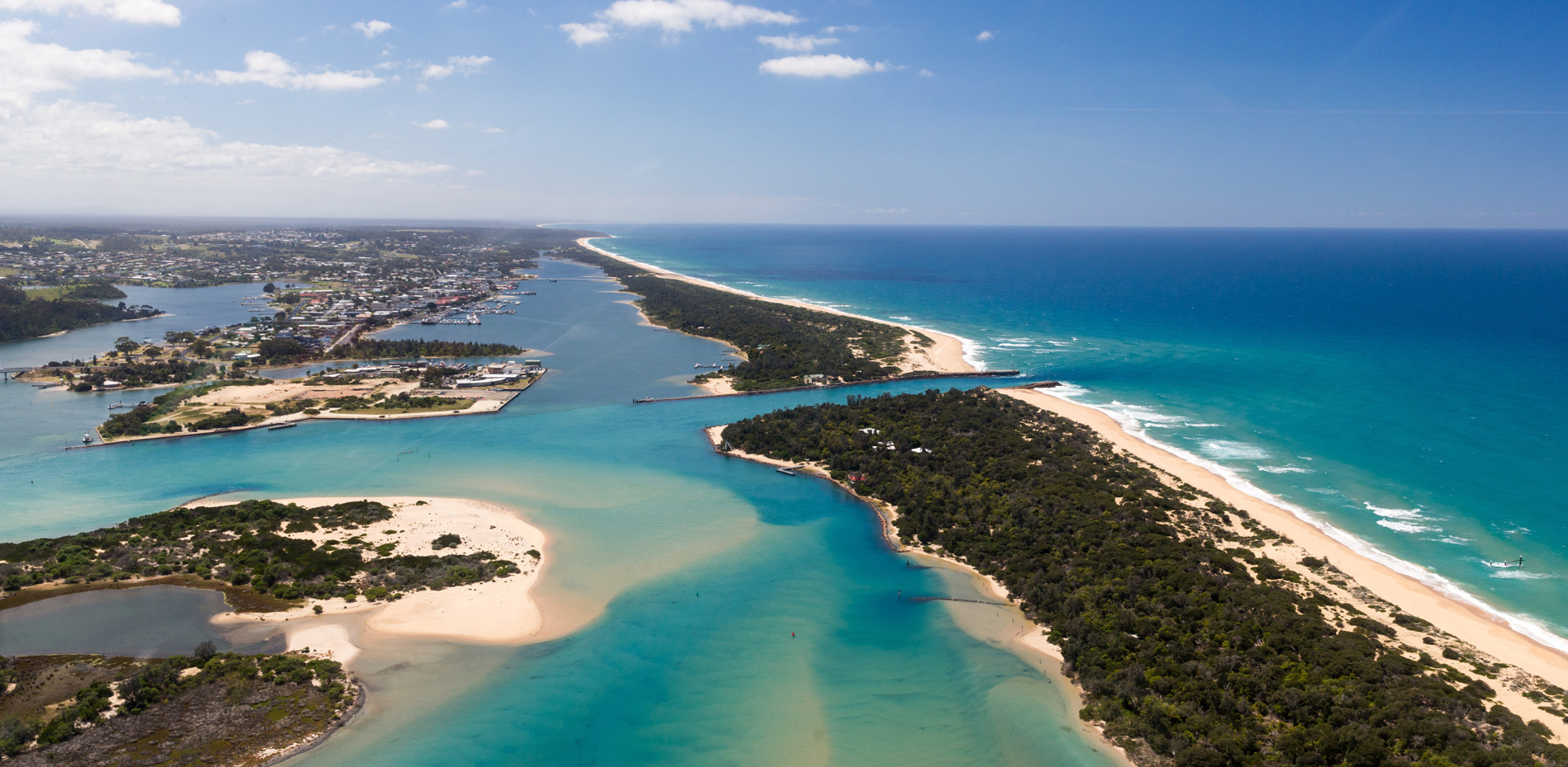 PUT YOUR HAND UP TO SUPPORT THE GIPPSLAND LAKES Main Image